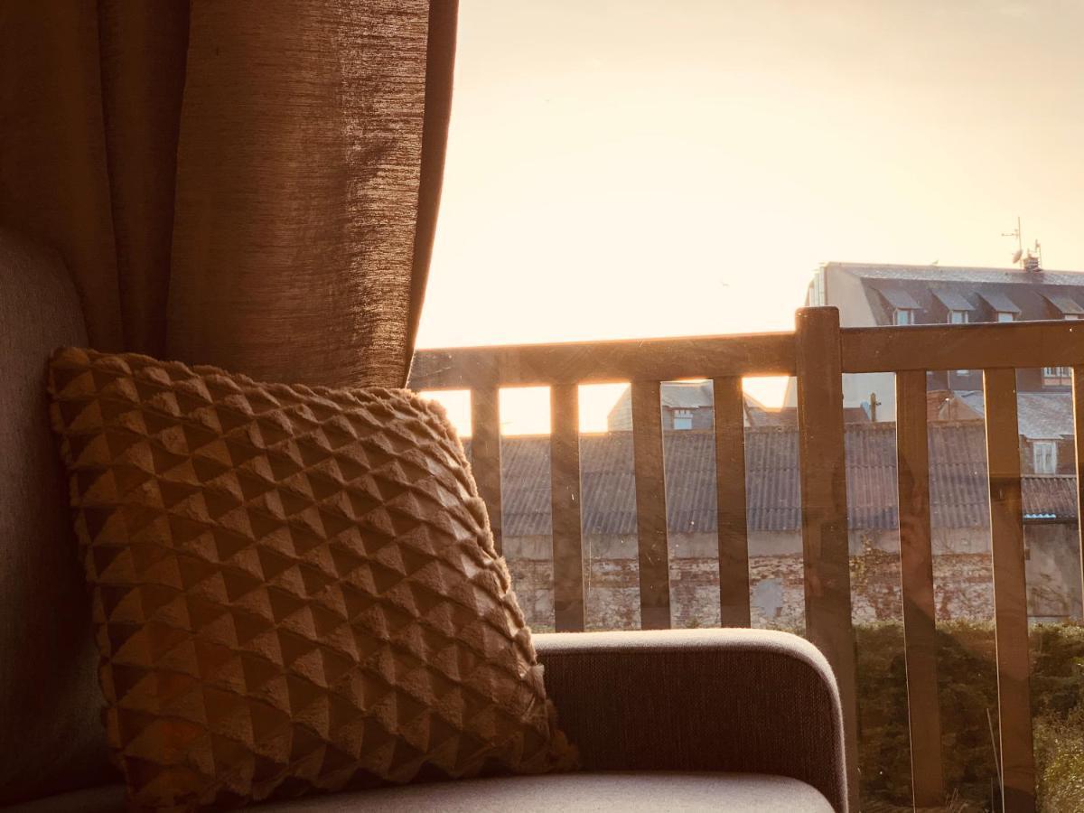 Cosy T2 Terrasse Sud - Centre Deauville Et Hippodrome Exterior foto